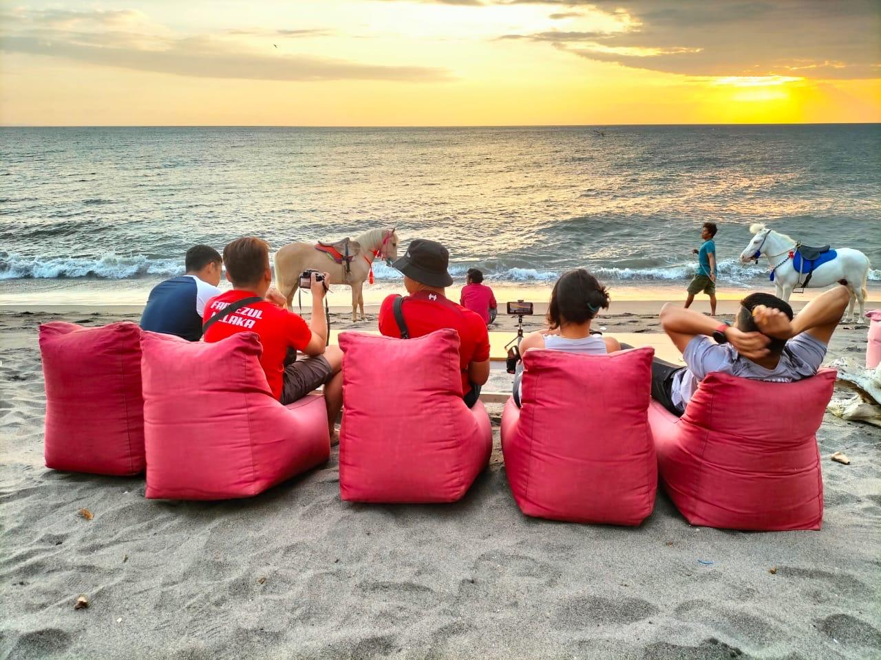 Sunset customer